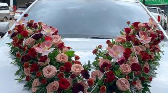 复古色系婚车花艺