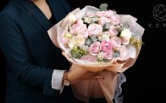 圆形花束色彩如何分布才能更加醒目，一招“渐变法”