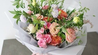 11分钟学会自然主义的插花风格