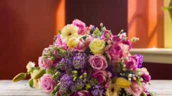 大型花束螺旋法包扎